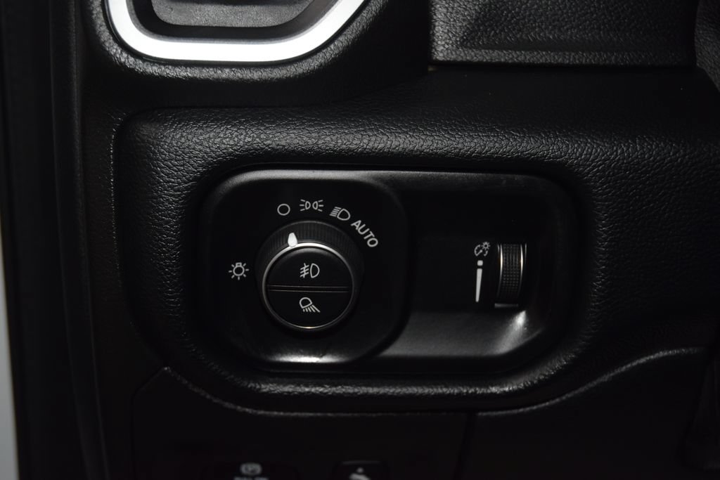 Used 2020 RAM 1500 Big Horn AWD/4WD image 37
