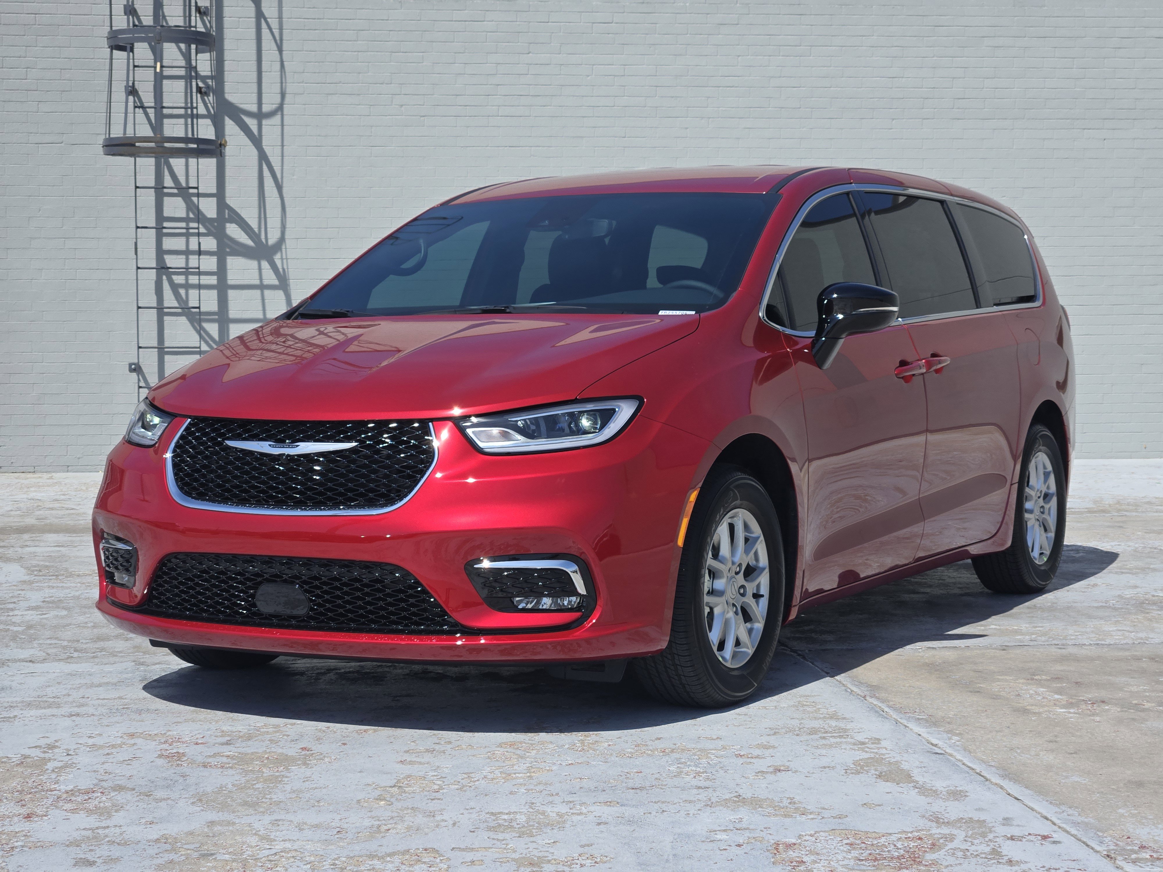 New 2026 Chrysler Pacifica Select image 2