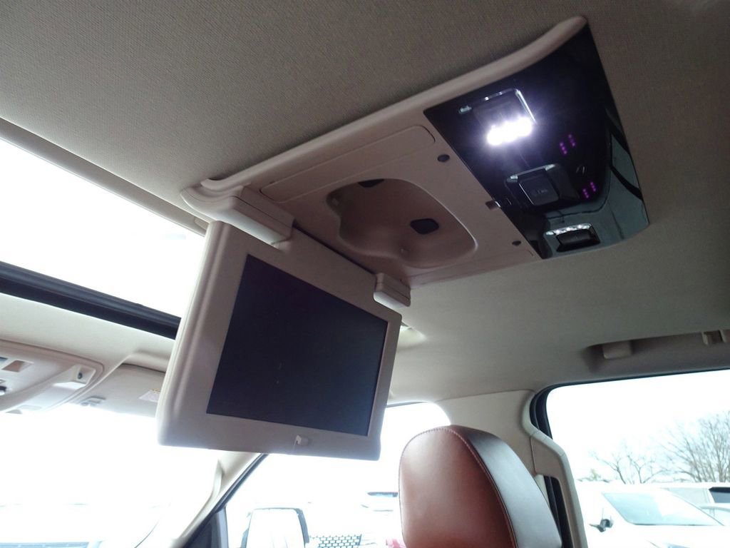 Used 2020 Cadillac Escalade Premium Luxury image 17