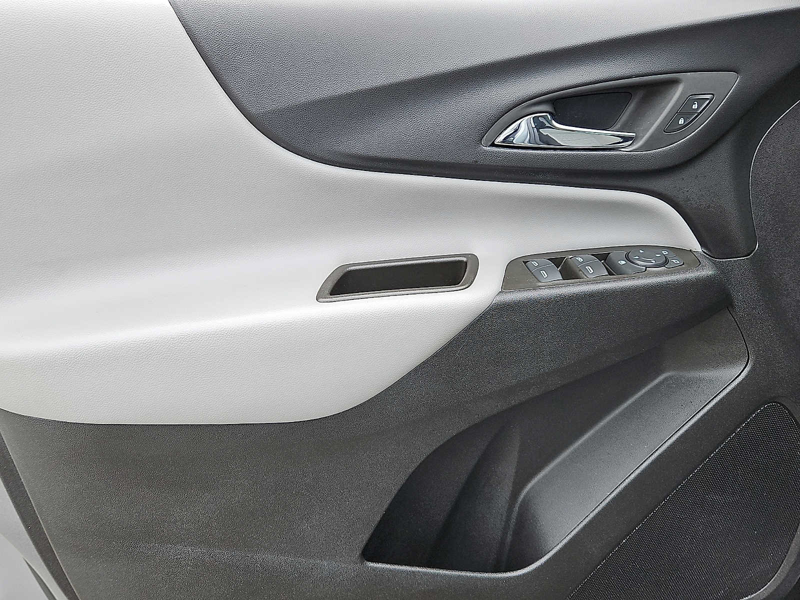 Certified 2023 Chevrolet Equinox LS AWD/4WD image 13