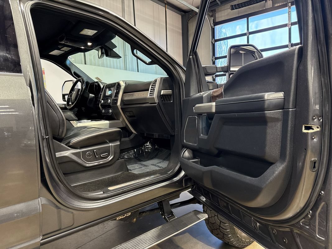 Used 2017 Ford F250 Platinum w/ Platinum Ultimate Package AWD/4WD image 71