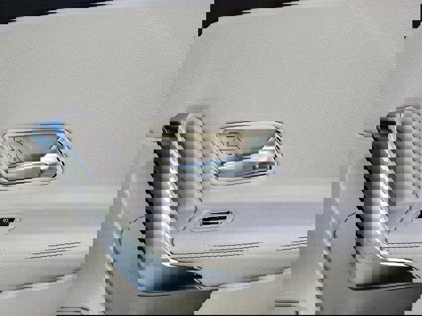 New 2025 Mercedes-Benz C 300 4MATIC Sedan image 38