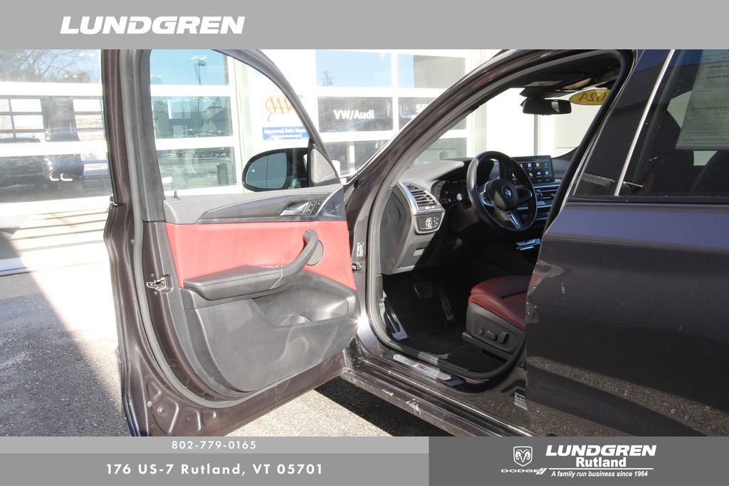 Used 2024 BMW X3 M40i w/ Premium Package image 11