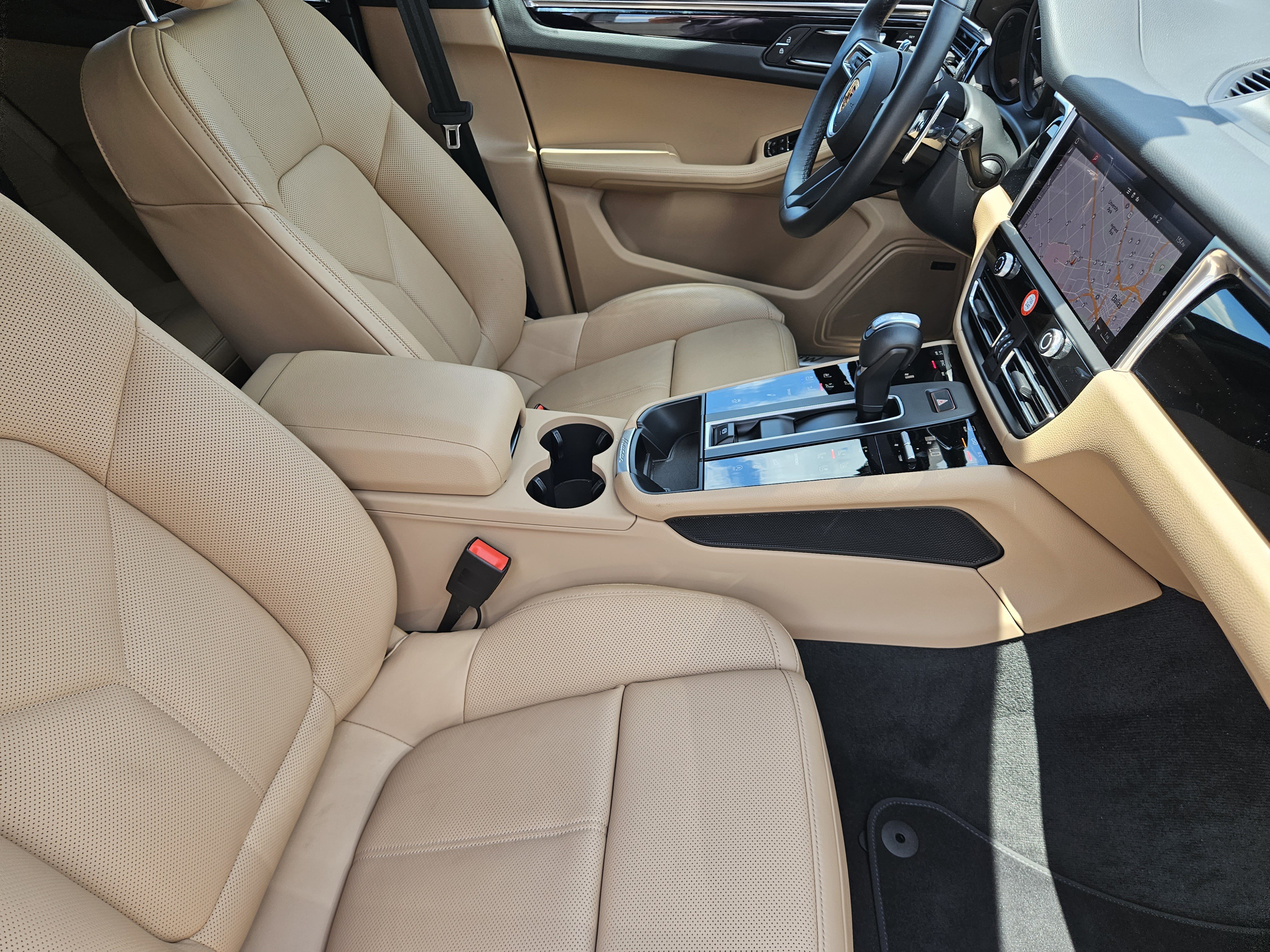 Certified 2026 Porsche Macan S AWD/4WD image 15