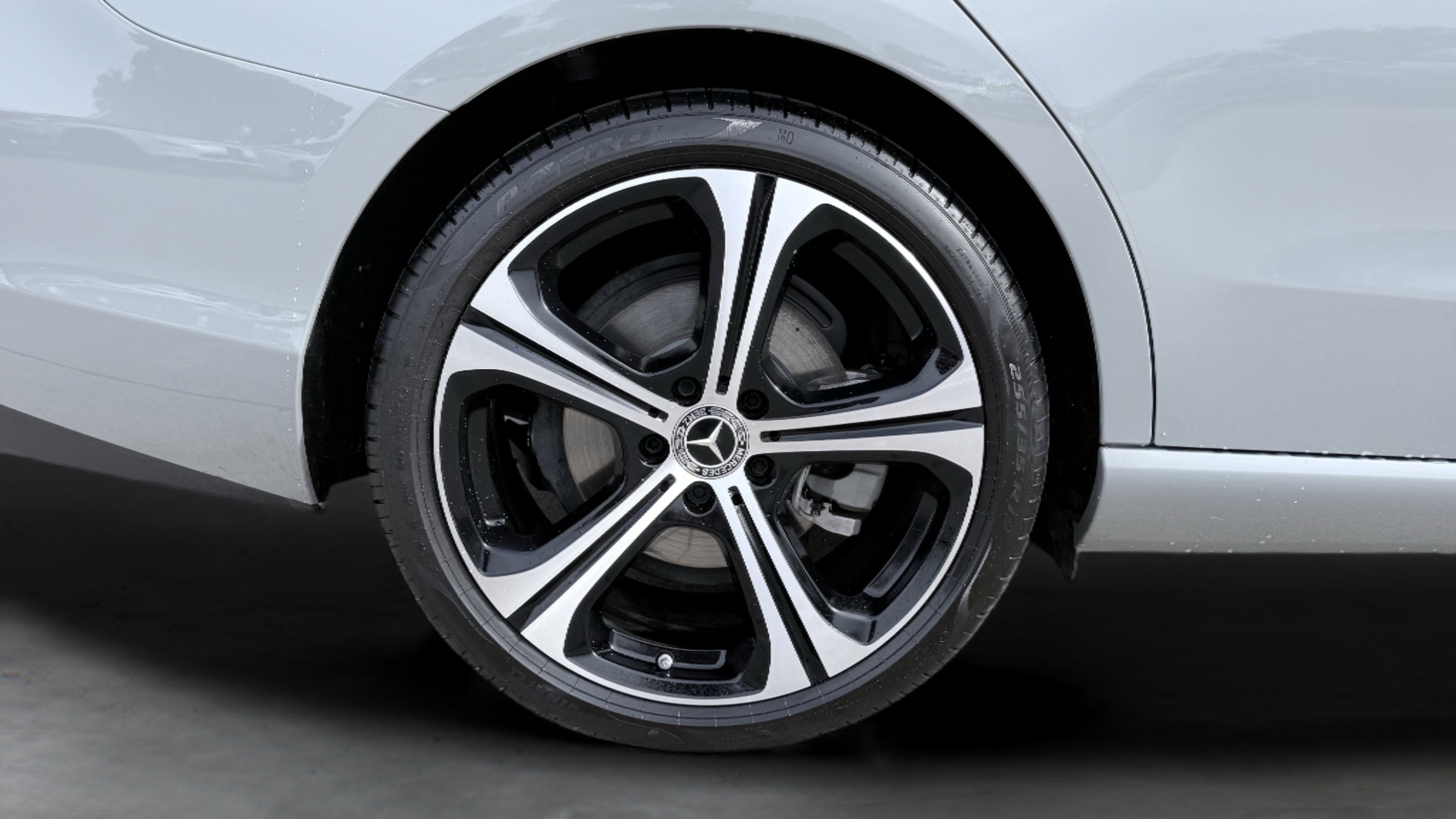 Used 2025 Mercedes-Benz C 300 Sedan image 10