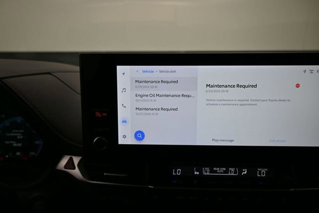 Used 2025 Toyota Sienna XSE FWD image 18