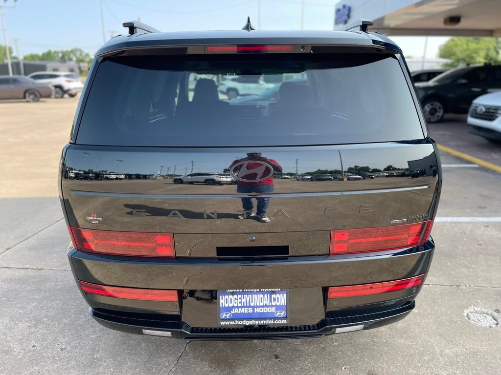 Used 2025 Hyundai Santa Fe Calligraphy AWD/4WD image 9