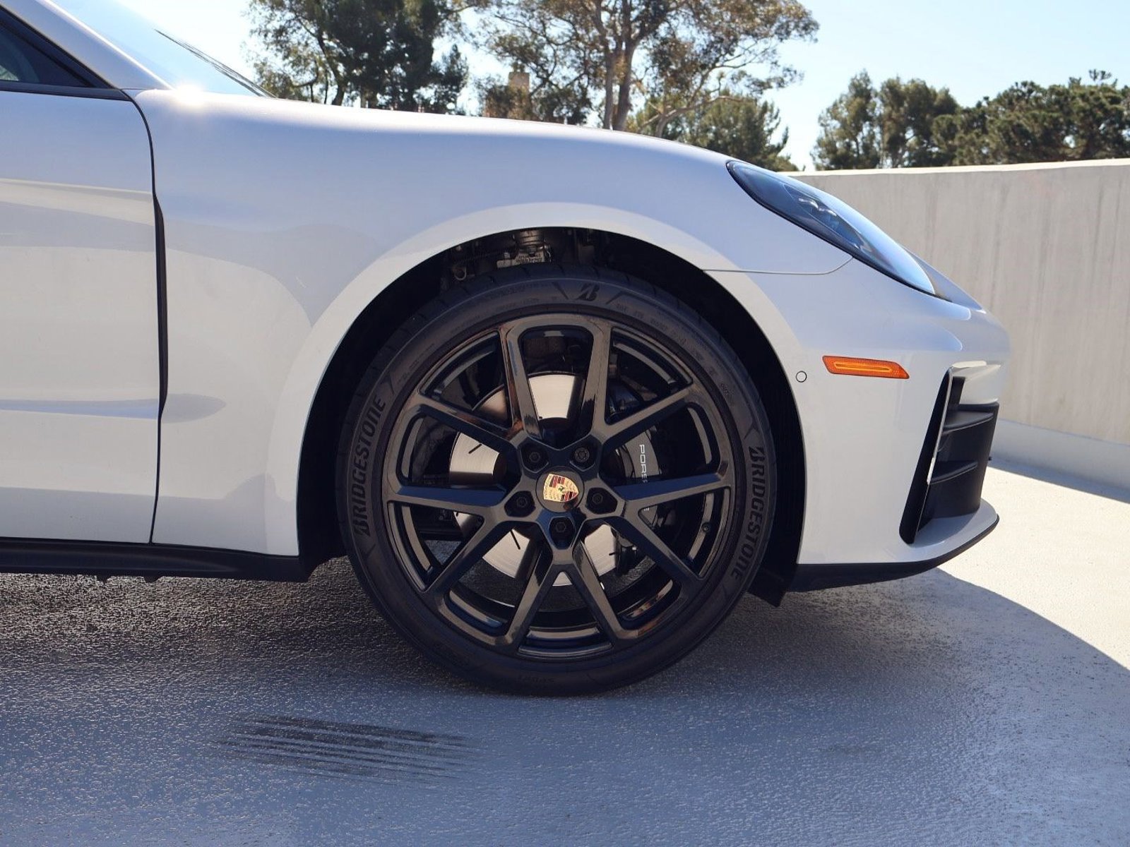 Certified 2025 Porsche Panamera image 11