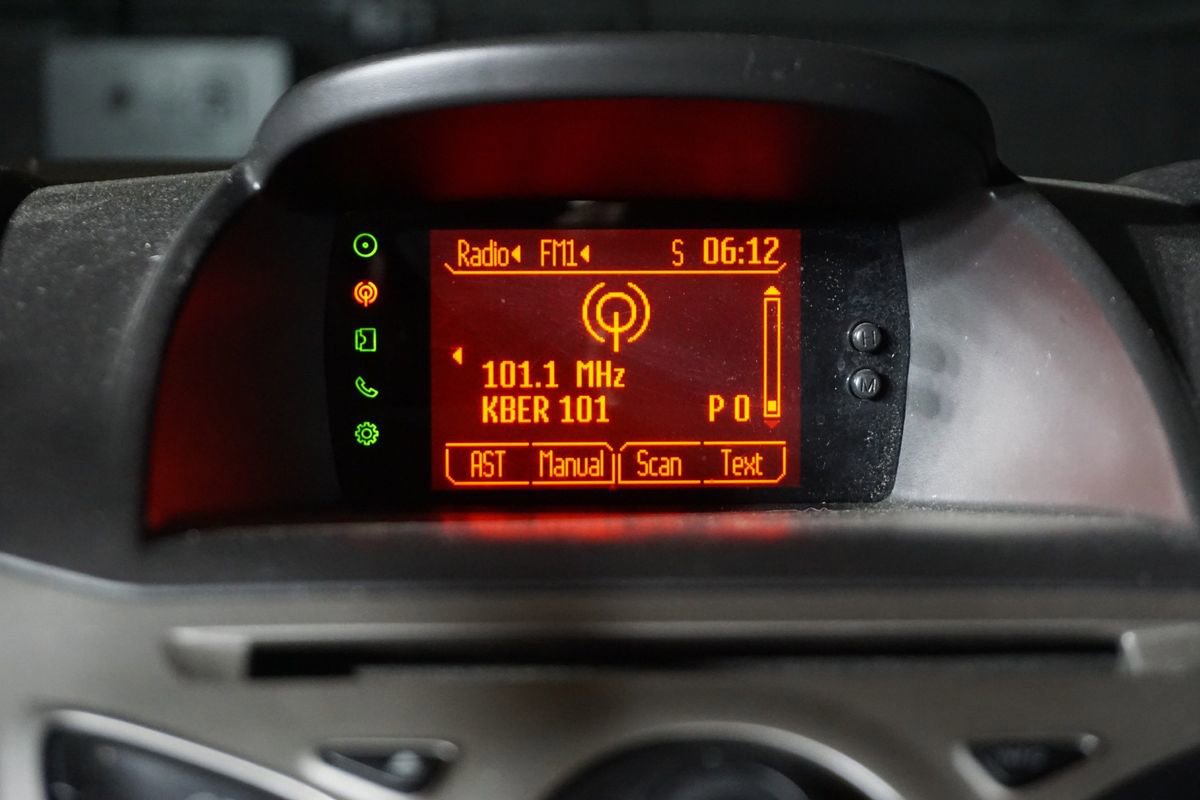 Used 2011 Ford Fiesta SE w/ 201A Rapid Spec Order Code FWD image 14