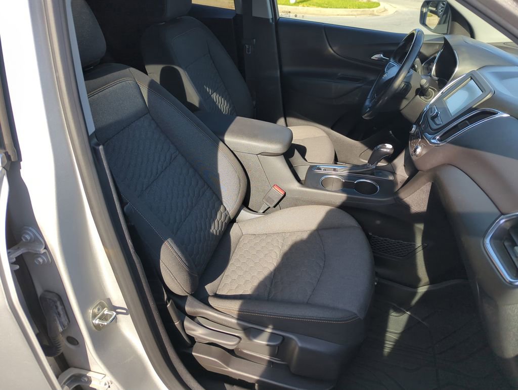 Used 2018 Chevrolet Equinox LT FWD image 36