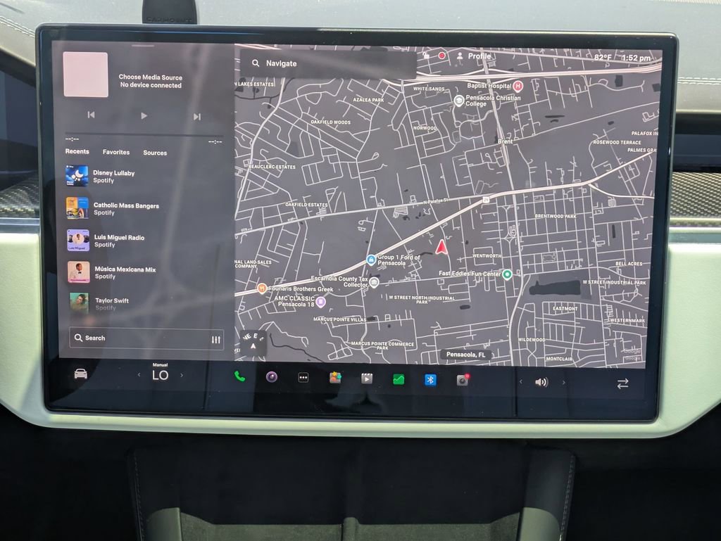 Used 2022 Tesla Model X Plaid image 20