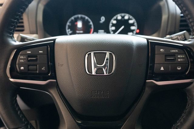 Certified 2025 Honda Odyssey Touring image 24