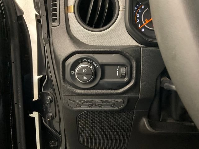 Used 2024 Jeep Gladiator Sport AWD/4WD image 14