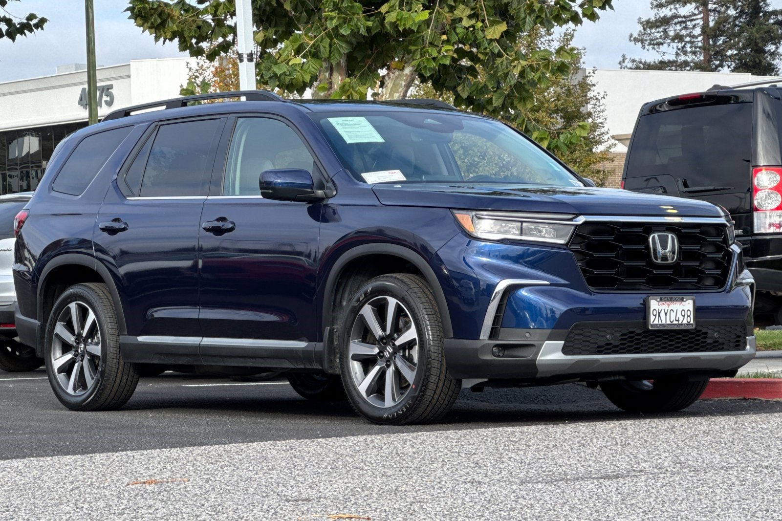 Certified 2024 Honda Pilot Touring image 6