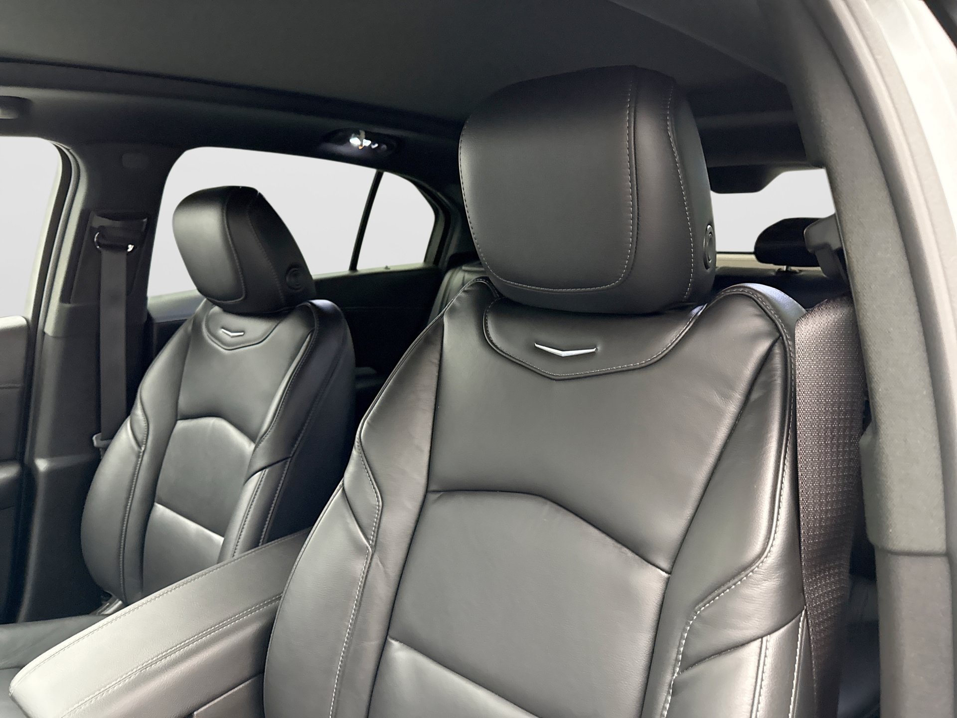 Used 2023 Cadillac XT4 Premium Luxury w/ Enhanced Visibility Package AWD/4WD image 11