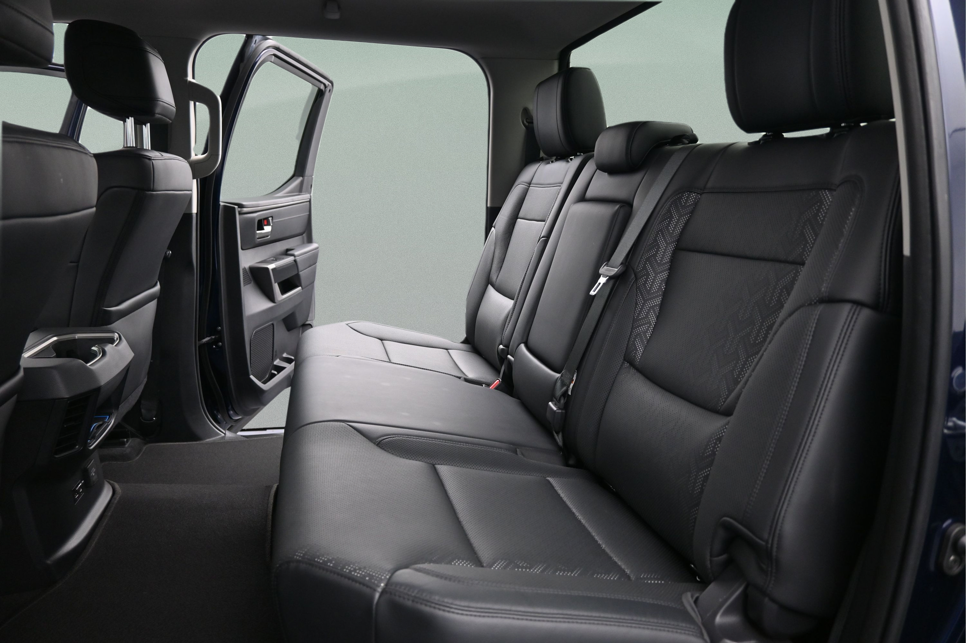 Used 2023 Toyota Tundra Limited AWD/4WD image 23