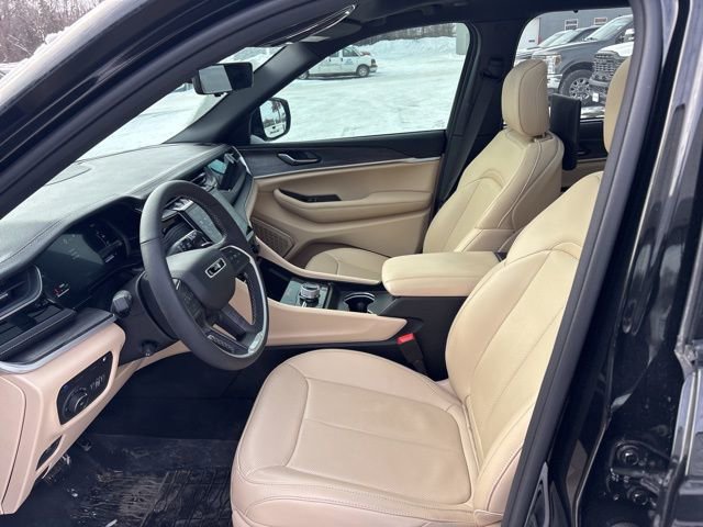 Used 2024 Jeep Grand Cherokee Limited 4xe w/ Luxury Tech Group II image 14