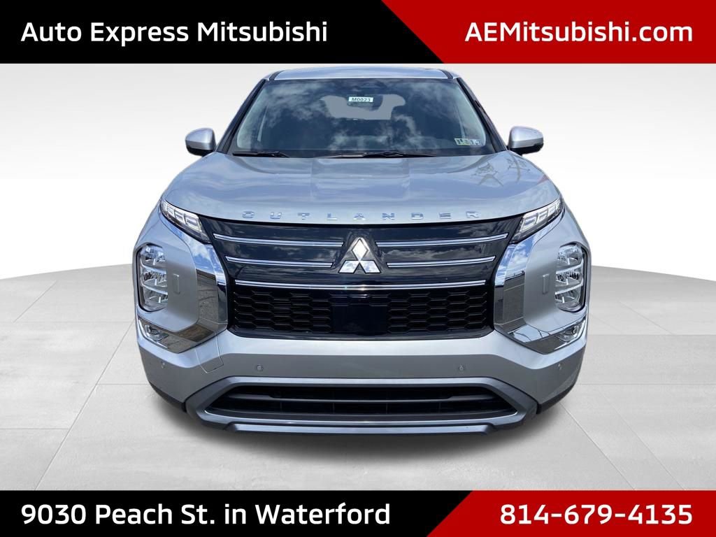 New 2026 Mitsubishi Outlander SE image 2
