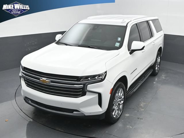 Used 2022 Chevrolet Suburban LT RWD image 11