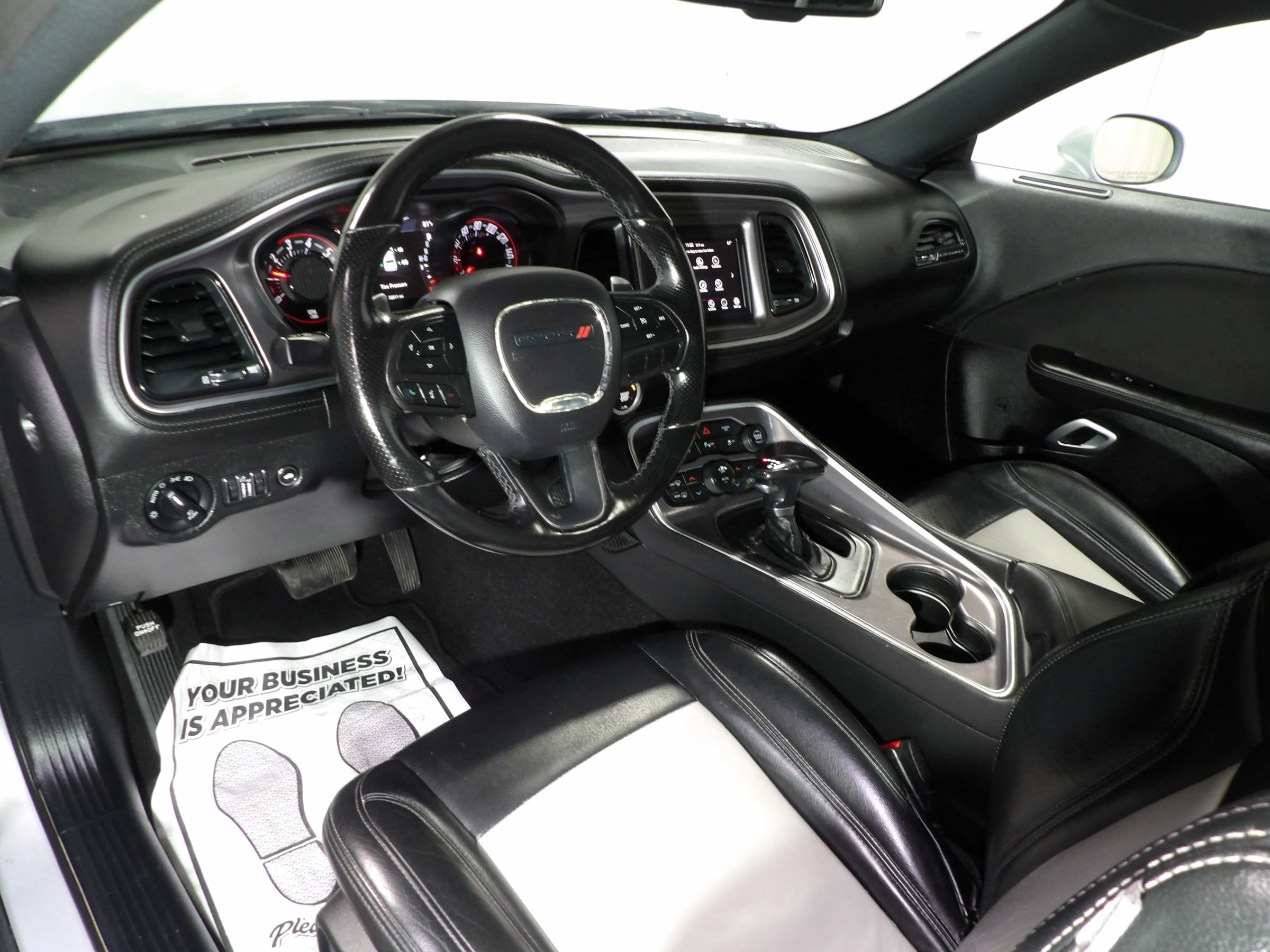 Used 2020 Dodge Challenger GT w/ Blacktop Package AWD/4WD image 11
