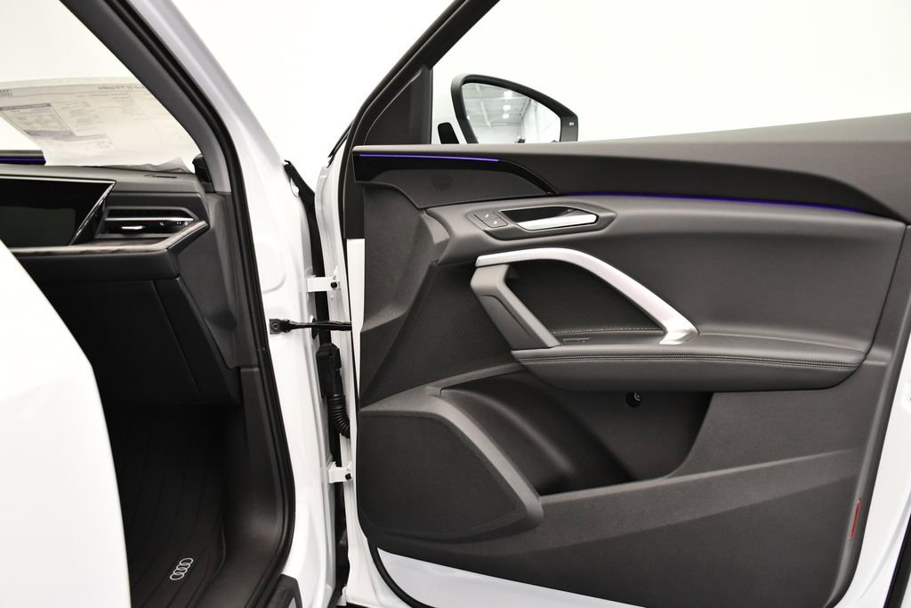 Used 2025 Audi Q5 Premium w/ Convenience Package image 44