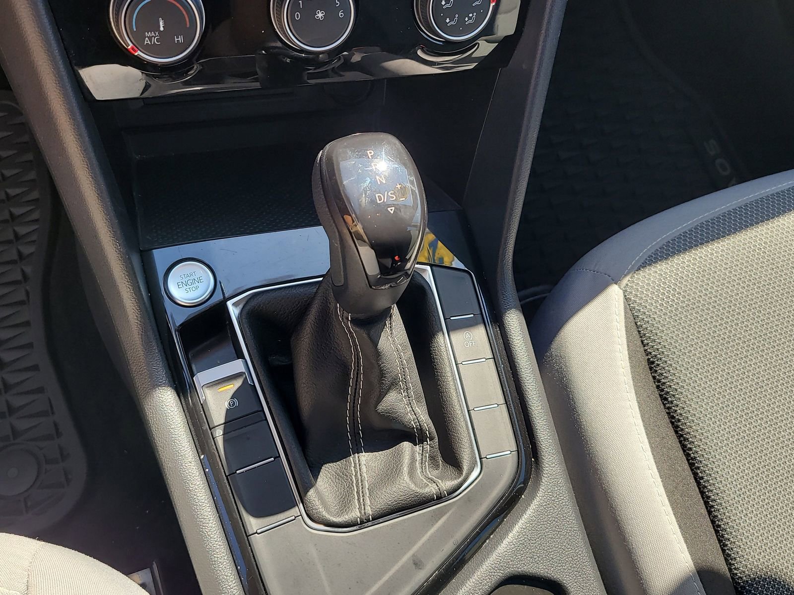 Used 2023 Volkswagen Taos S image 23