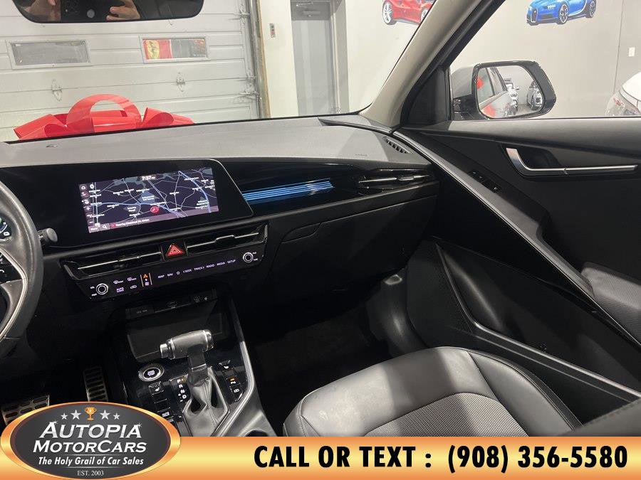 Used 2023 Kia Niro EX Touring FWD image 21