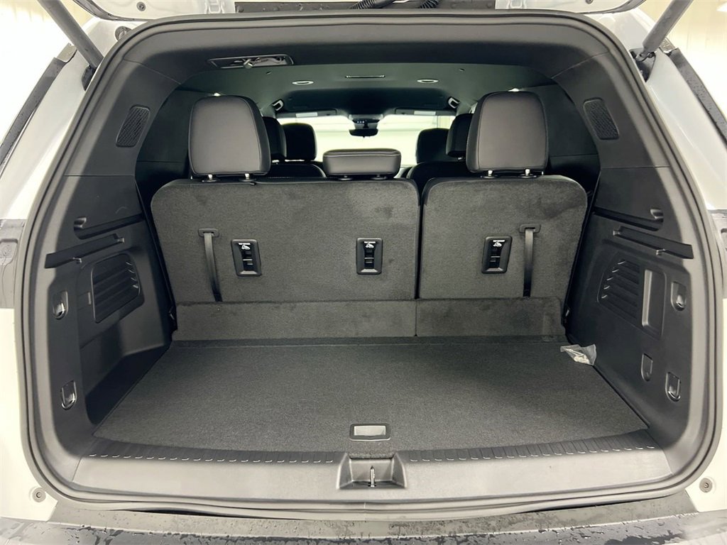 New 2026 Chevrolet Traverse LT w/ Driver Confidence Package image 24
