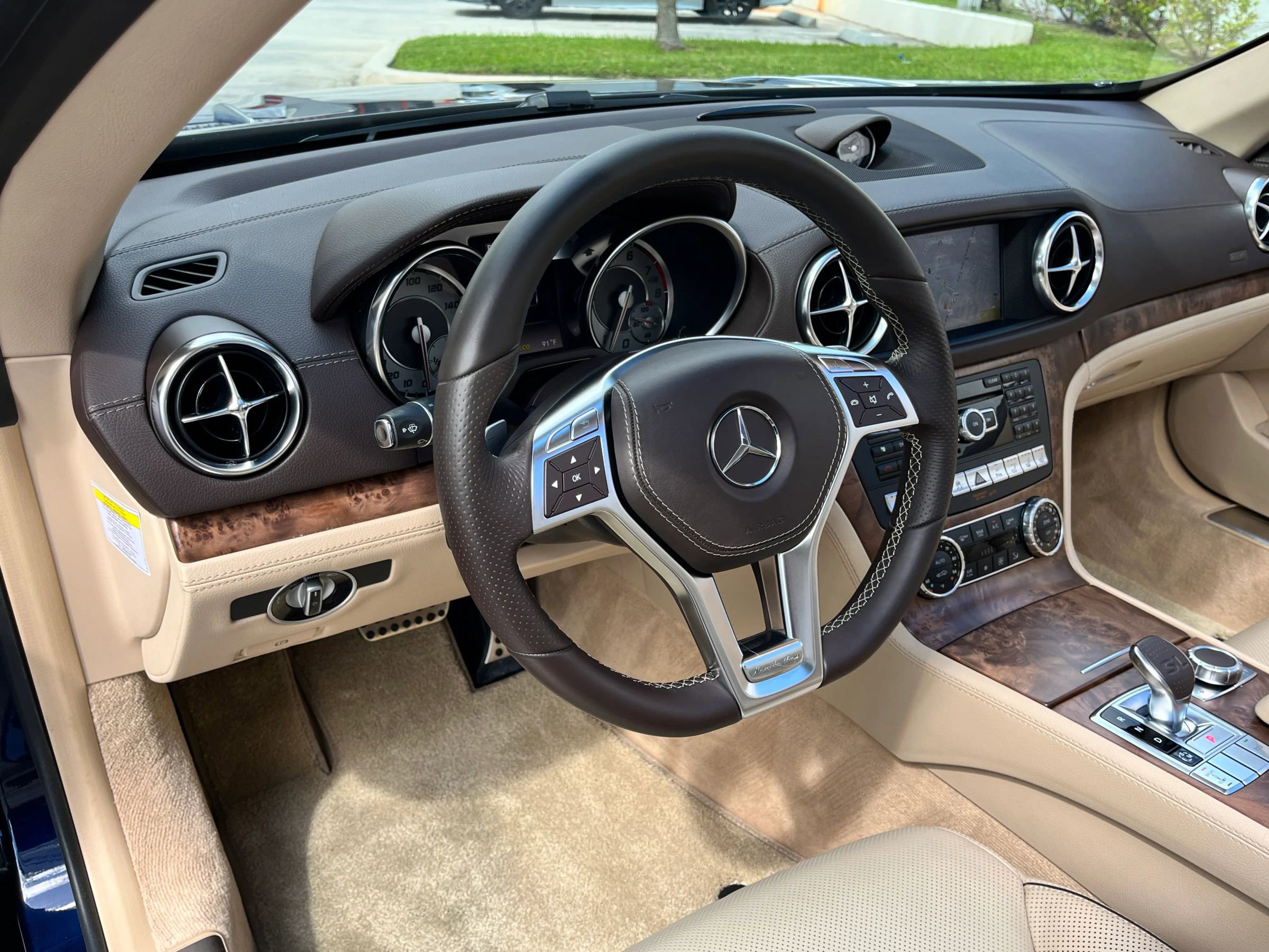 Used 2013 Mercedes-Benz SL 550 image 14