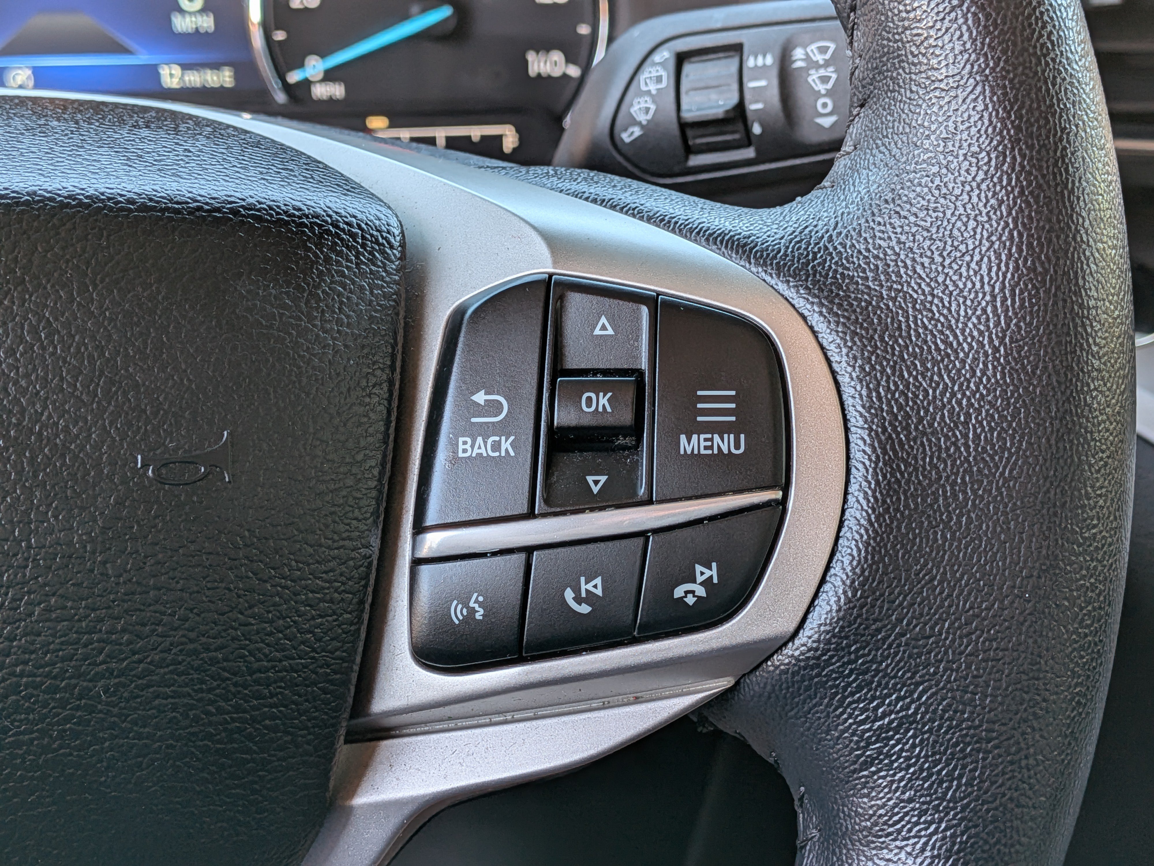Used 2023 Ford Explorer XLT w/ Equipment Group 202A RWD image 25