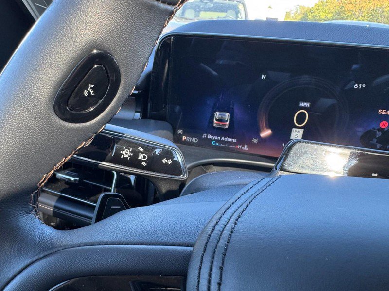 Certified 2025 Lincoln Aviator Reserve w/ Equipment Group 201A image 20