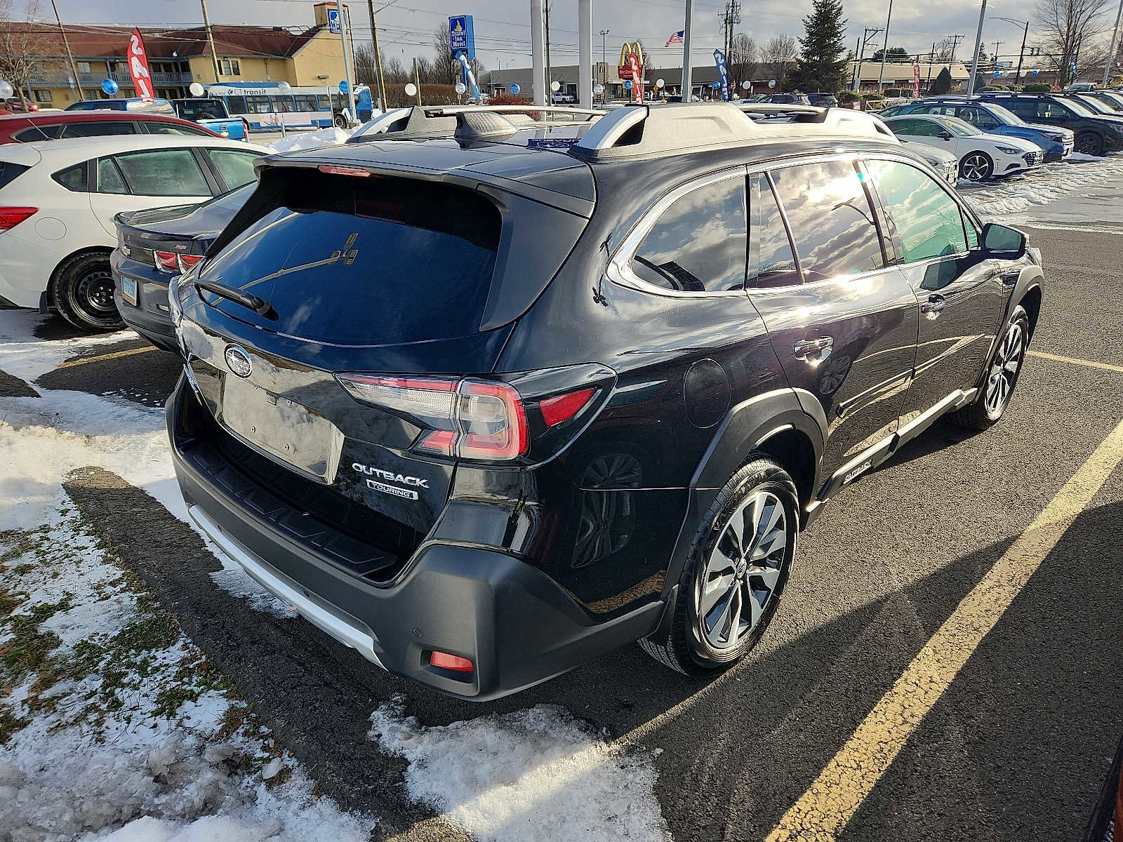 Used 2023 Subaru Outback Touring image 6
