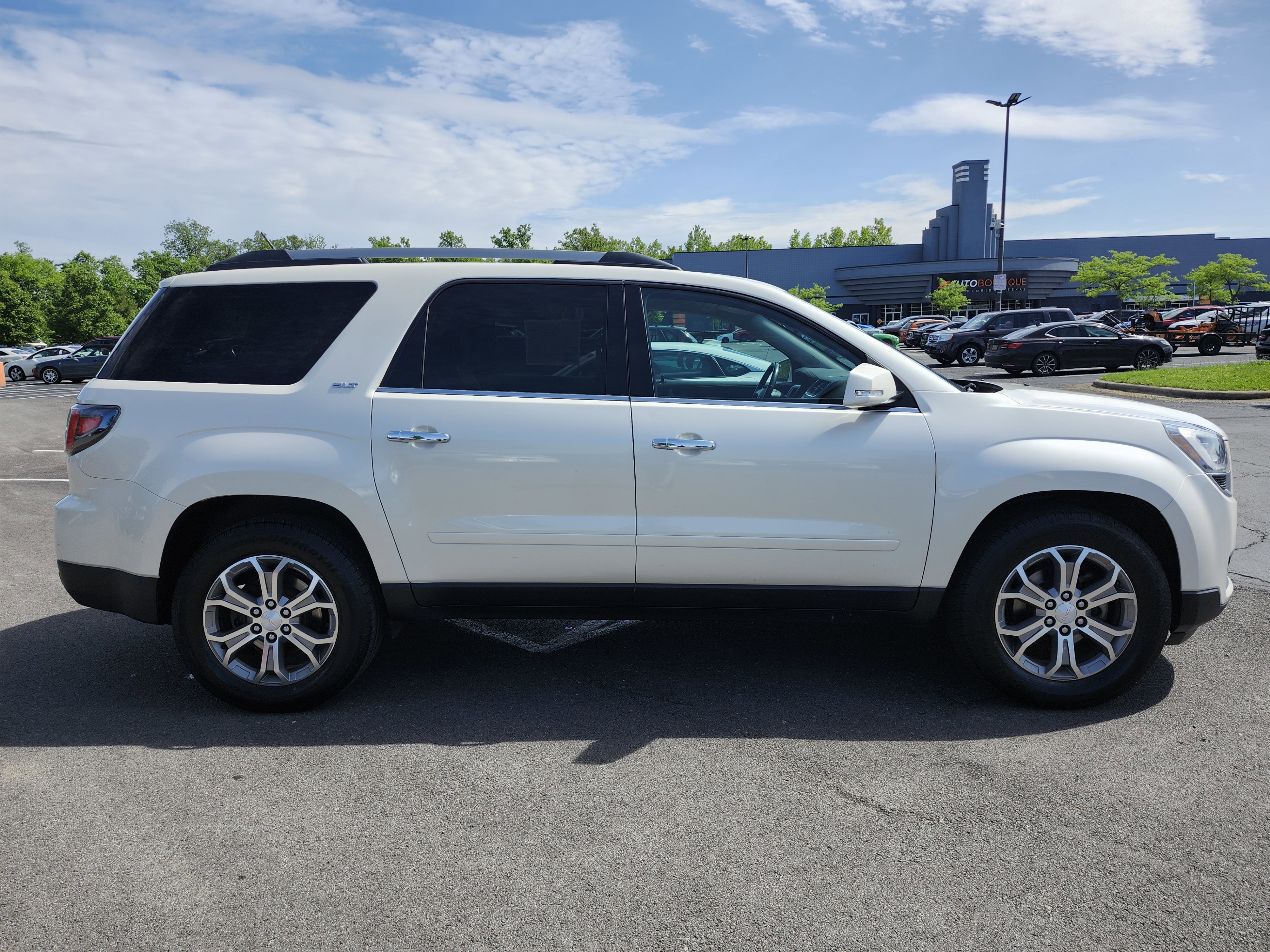 Used 2014 GMC Acadia SLT FWD image 16