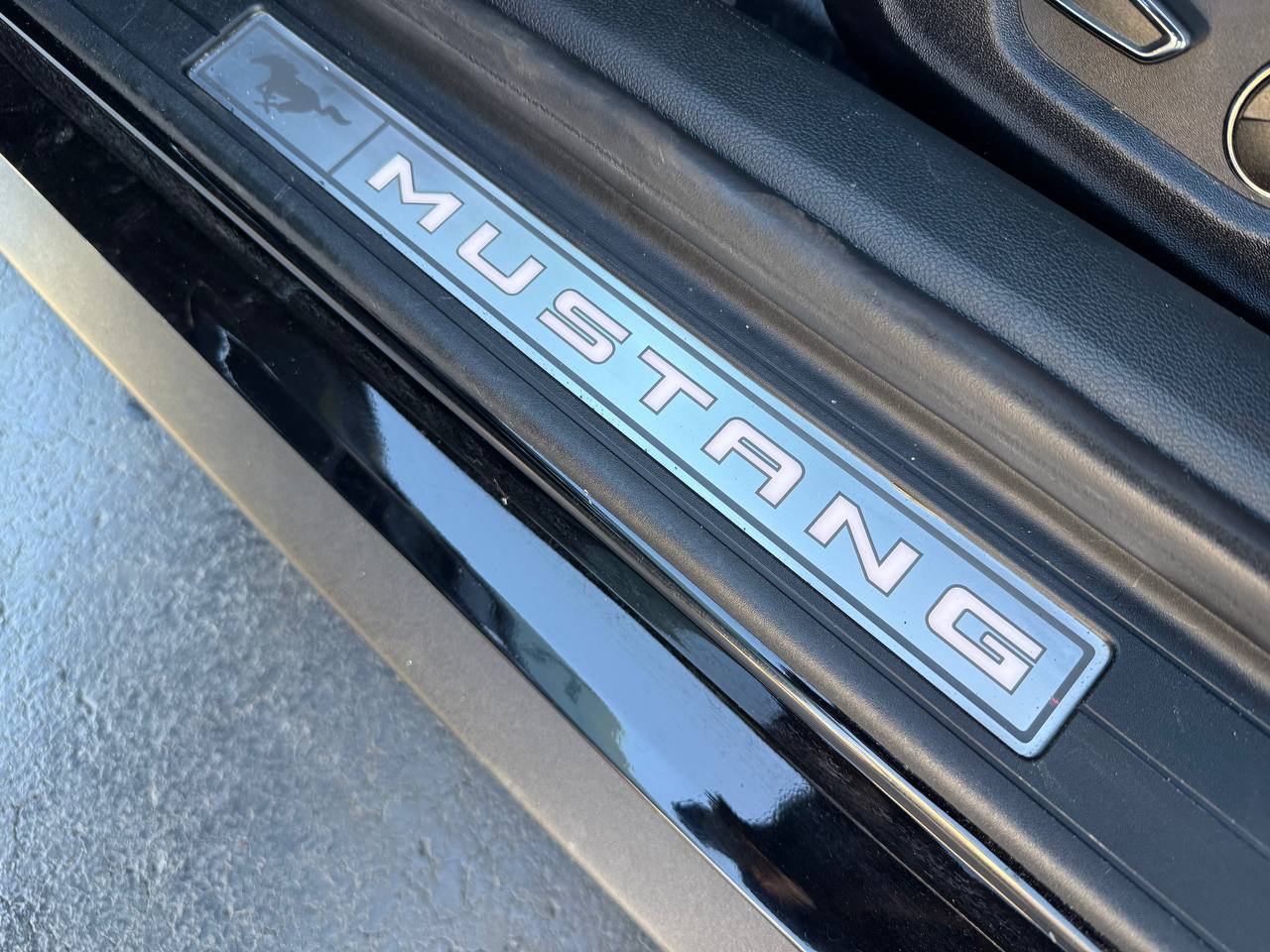 Used 2019 Ford Mustang GT Premium w/ Ford Safe & Smart Package image 17