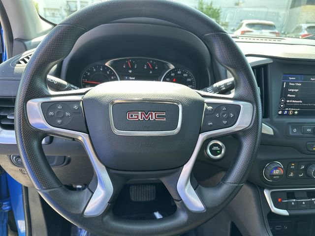 Used 2024 GMC Terrain SLE w/ Driver Convenience Package FWD image 13
