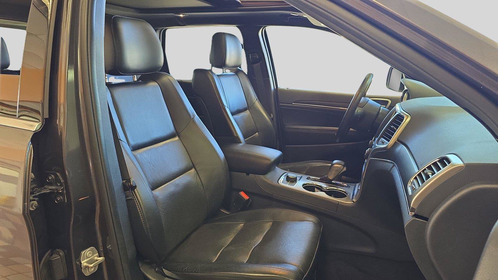 Used 2018 Jeep Grand Cherokee Limited w/ Luxury Group II AWD/4WD image 14
