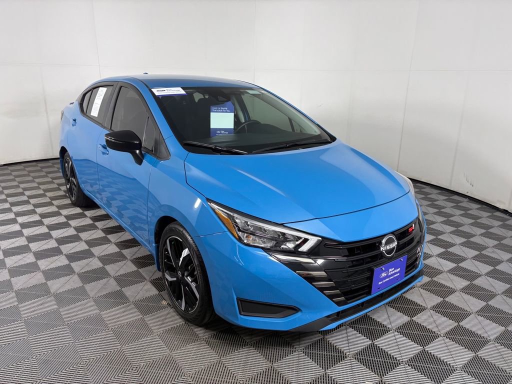 Used 2025 Nissan Versa SR w/ Trunk Package image 1