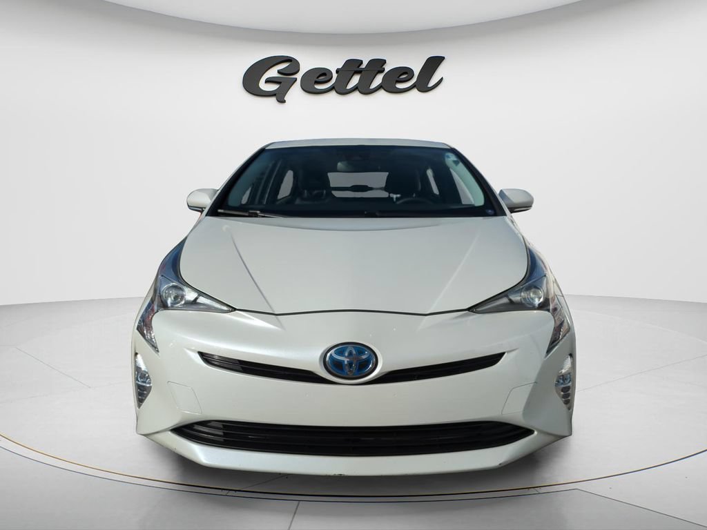 Used 2017 Toyota Prius Four Touring FWD video 2