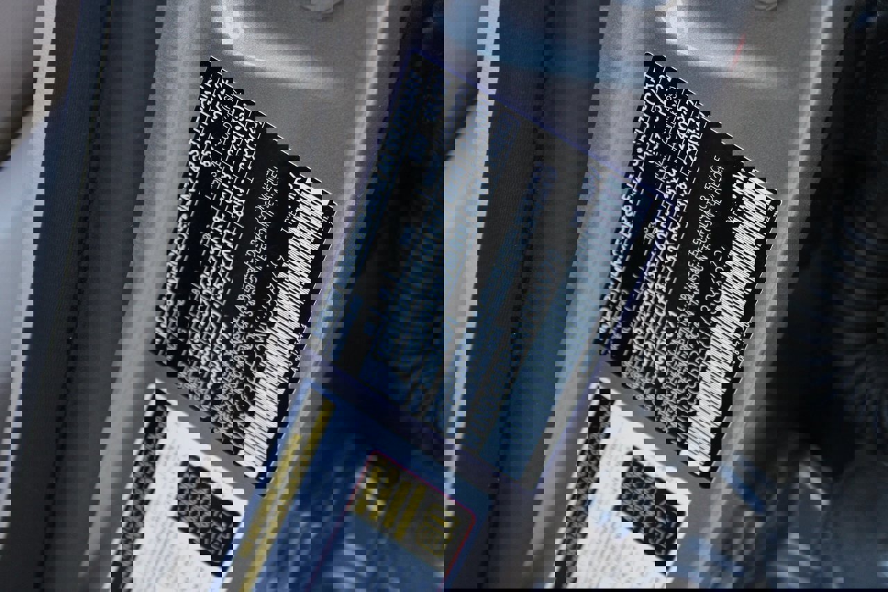 Used 2022 Mercedes-Benz GLC 300 w/ Premium Package Lite image 28