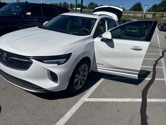 Used 2022 Buick Envision Avenir w/ Technology Package II AWD/4WD image 2