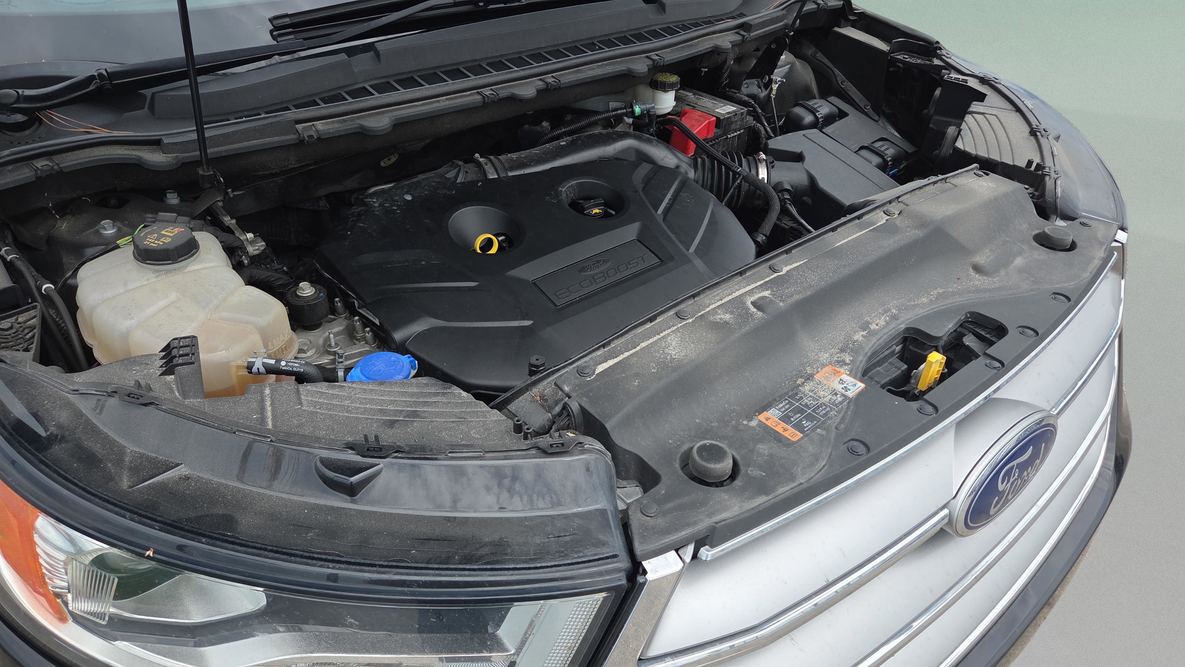 Used 2018 Ford Edge Titanium w/ Equipment Group 301A FWD image 18