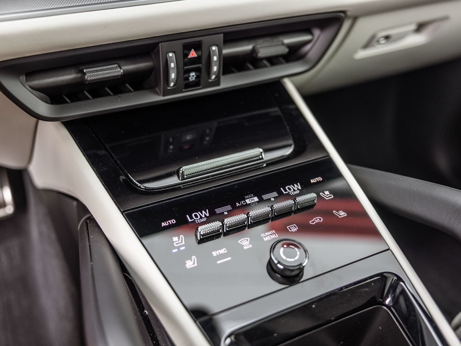 Certified 2025 Porsche Cayenne S AWD/4WD image 26