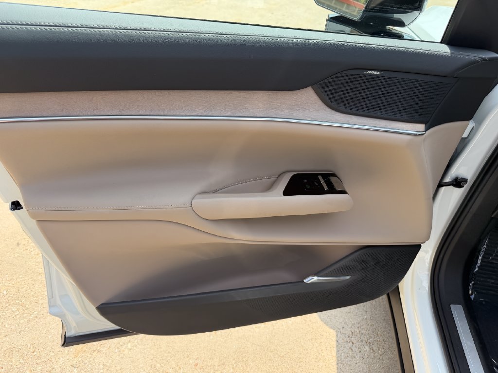 Certified 2025 Volvo EX90 Plus AWD/4WD image 10