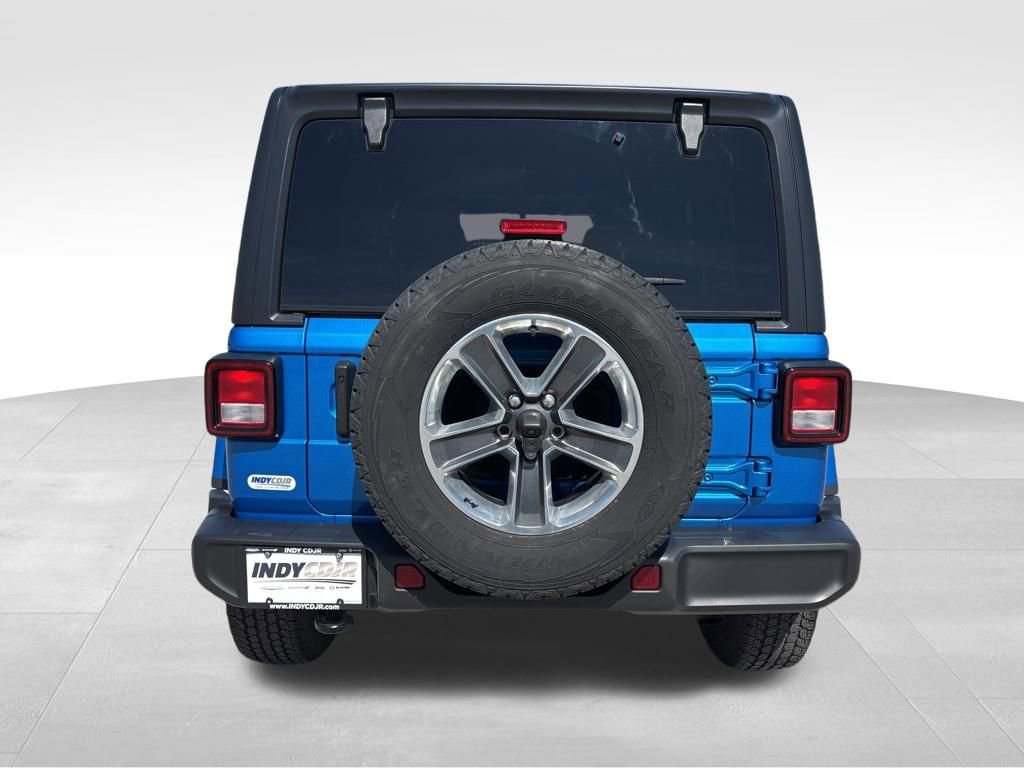 Used 2022 Jeep Wrangler Unlimited Sahara w/ Cold Weather Group AWD/4WD image 5