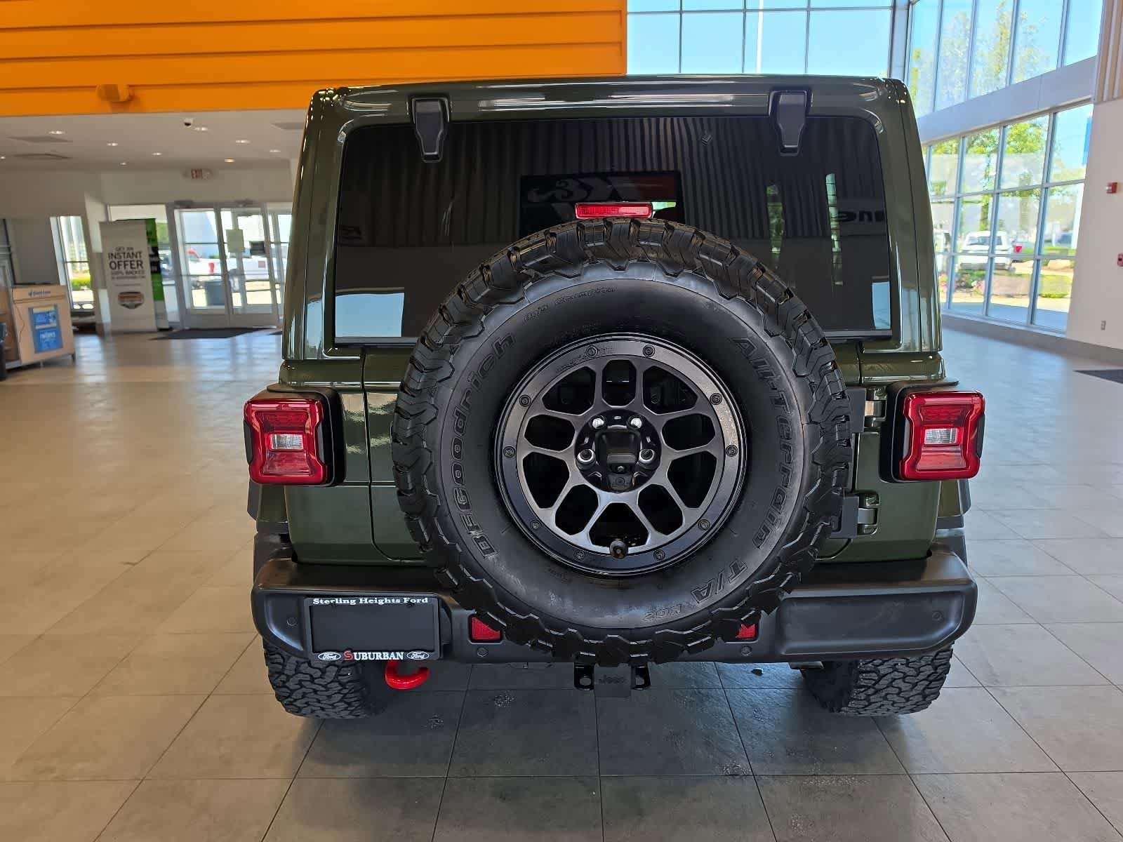 Used 2023 Jeep Wrangler Unlimited Rubicon w/ Xtreme 35 Tire Package AWD/4WD image 9
