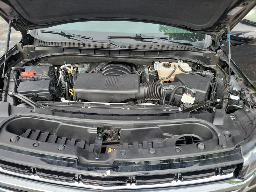 Used 2024 Chevrolet Suburban LT AWD/4WD image 39