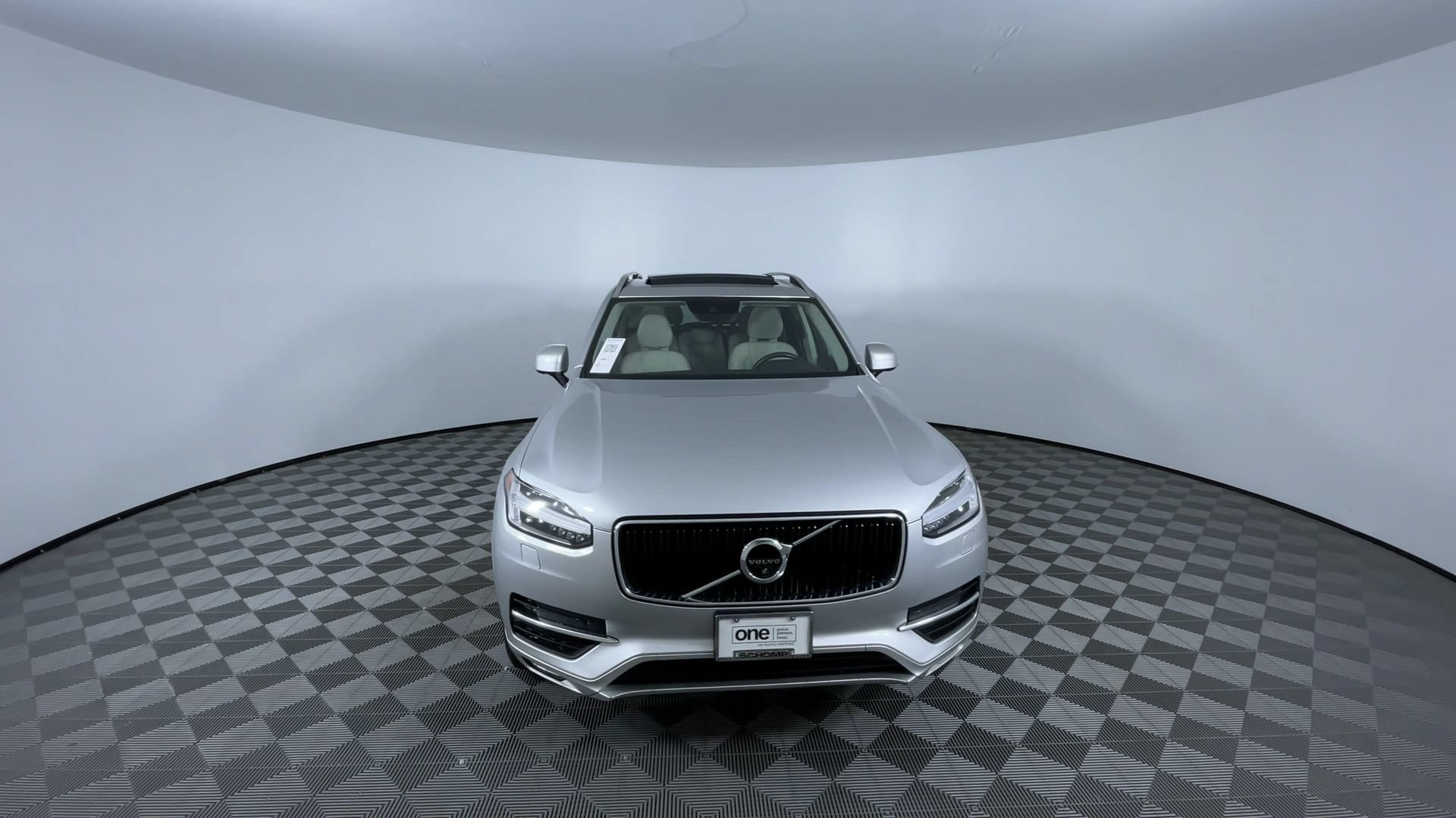 Used 2016 Volvo XC90 T6 Momentum AWD/4WD image 3