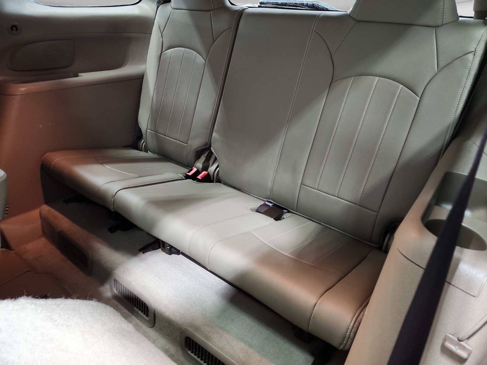 Used 2015 GMC Acadia Denali FWD image 14