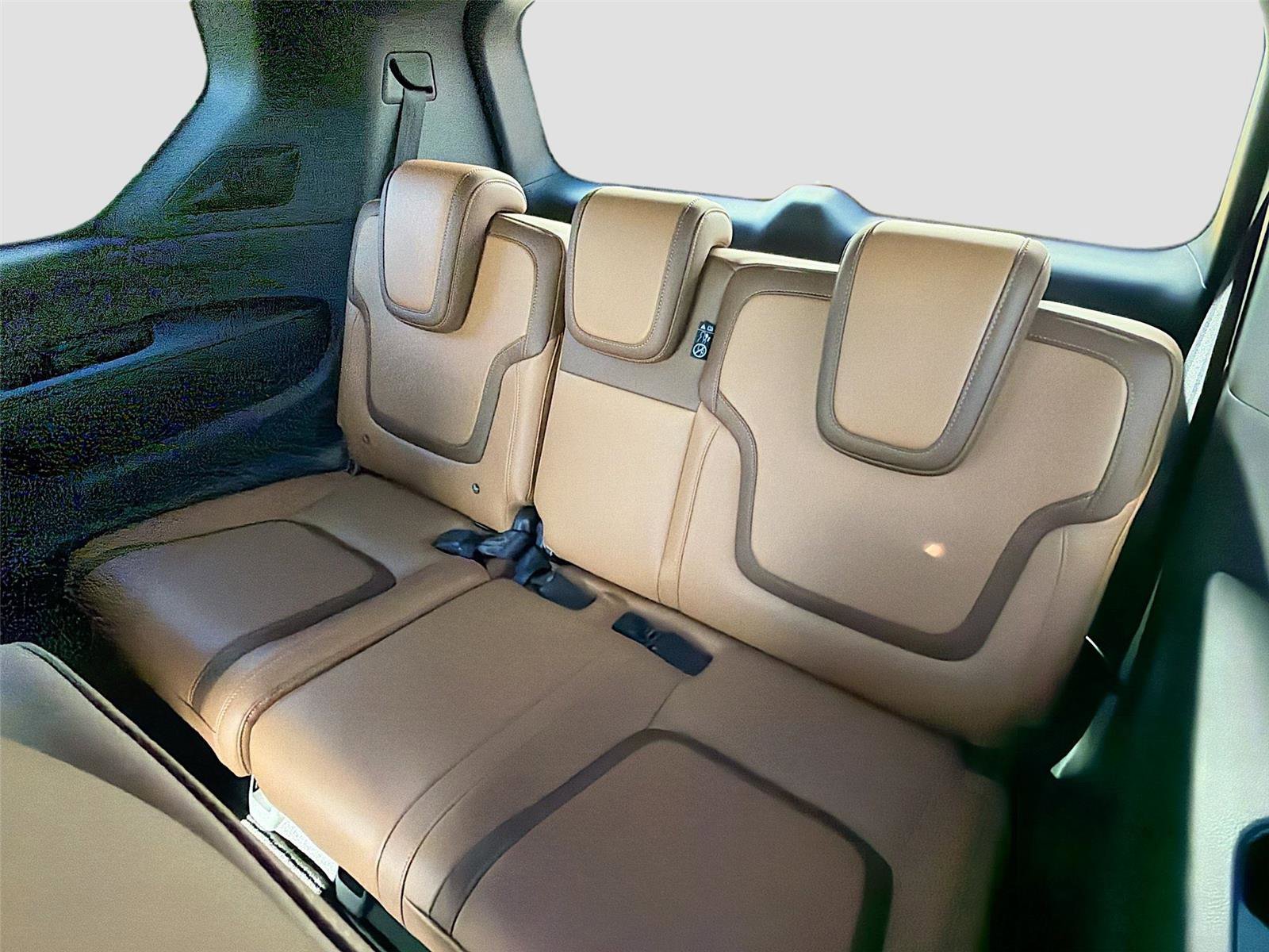 New 2026 Nissan Armada SL w/ Captain's Chari Seat Package image 27