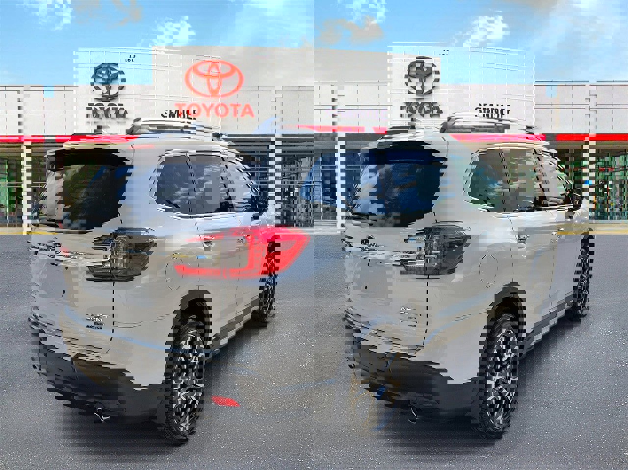 Used 2024 Subaru Ascent Touring w/ Popular Package #2 image 3